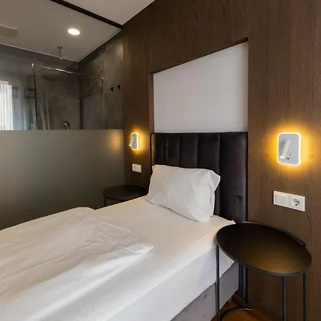 B-chill Hotell 4*