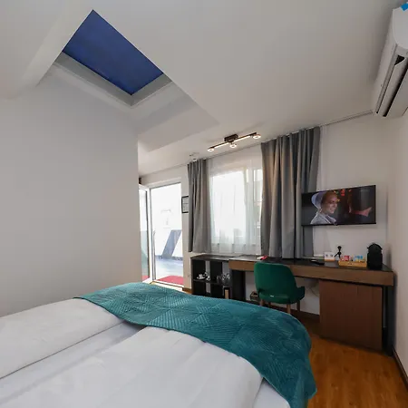 Otel B-chill 4*