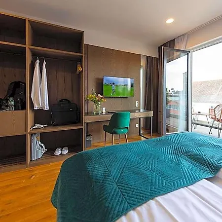 B-chill Hotel 4*